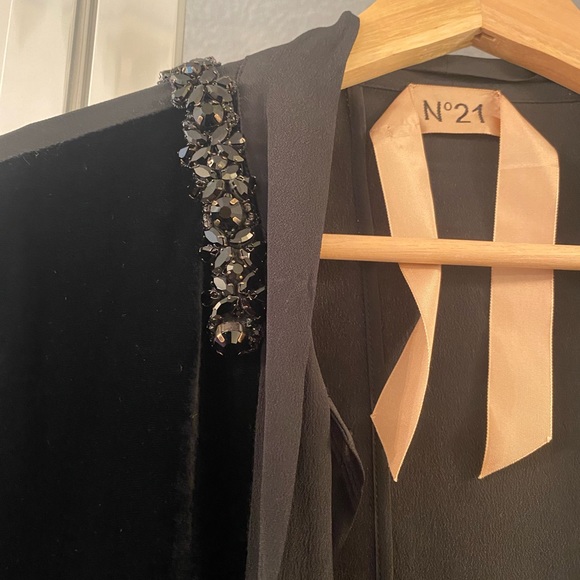 No 21 Numero Ventuno silk and velvet embellished bow shirt dress - Picture 5 of 6